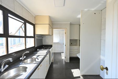 Apartamento para alugar com 200m², 2 quartos e 3 vagasCozinha