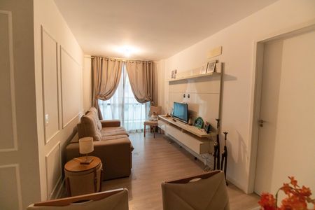 Sala de apartamento à venda com 2 quartos, 60m² em Pendotiba, Niterói