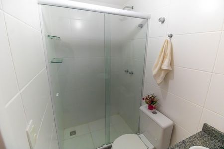 Apartamento à venda com 60m², 2 quartos e 1 vaga Apartamento à venda com 60m², 2 quartos e 1 vagaBanheiro da Suíte