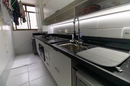 Apartamento à venda com 60m², 2 quartos e 1 vaga Apartamento à venda com 60m², 2 quartos e 1 vagaCozinha e Área de Serviço