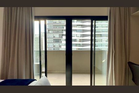 Studio para alugar com 32m², 1 quarto e 1 vaga Studio para alugar com 32m², 1 quarto e 1 vagaVaranda