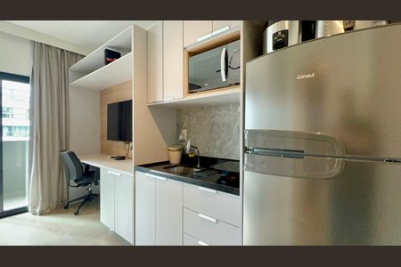 Studio para alugar com 32m², 1 quarto e 1 vaga Studio para alugar com 32m², 1 quarto e 1 vagaCozinha