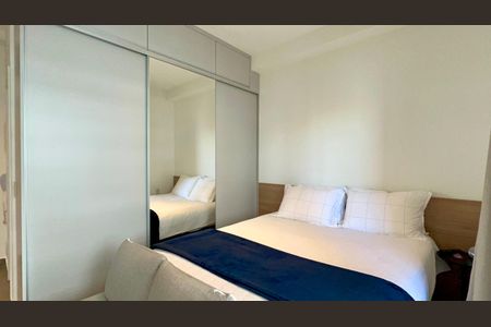 Studio para alugar com 32m², 1 quarto e 1 vaga Studio para alugar com 32m², 1 quarto e 1 vagaStudio