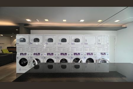 Studio para alugar com 32m², 1 quarto e 1 vaga Studio para alugar com 32m², 1 quarto e 1 vagaLavanderia