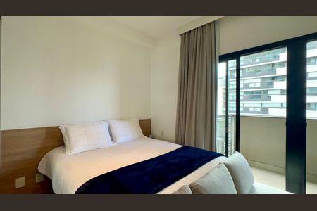 Studio para alugar com 32m², 1 quarto e 1 vaga Studio para alugar com 32m², 1 quarto e 1 vagaStudio