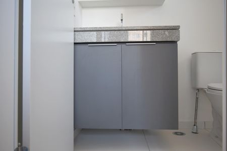 Apartamento para alugar com 28m², 1 quarto e sem vagaBanheiro da Suíte