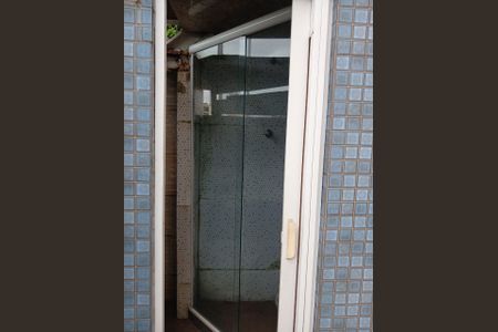 Banheiro de casa para alugar com 3 quartos, 400m² em Anchieta, Nilópolis