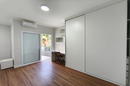 Quarto Suíte de casa de condomínio à venda com 5 quartos, 299m² em Swiss Park, Campinas