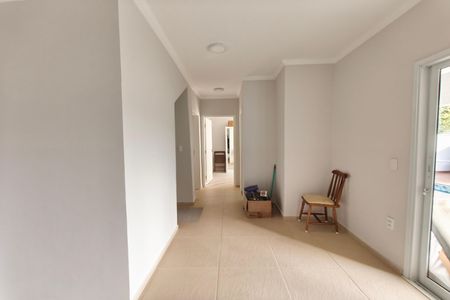 Casa de condomínio à venda com 299m², 5 quartos e 4 vagas Casa de condomínio à venda com 299m², 5 quartos e 4 vagasSala de Tv