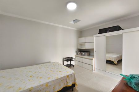 Casa de condomínio à venda com 299m², 5 quartos e 4 vagas Casa de condomínio à venda com 299m², 5 quartos e 4 vagasQuarto de Serviço
