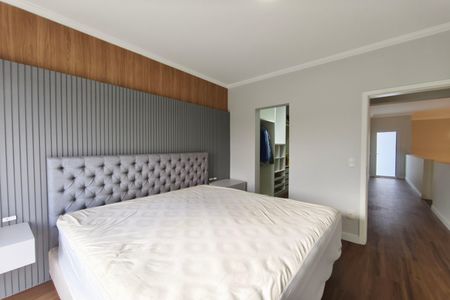 Casa de condomínio à venda com 299m², 5 quartos e 4 vagas Casa de condomínio à venda com 299m², 5 quartos e 4 vagasQuarto Suíte 3