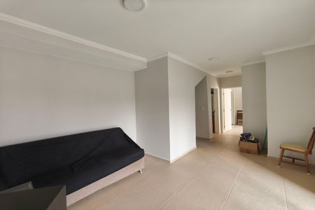 Casa de condomínio à venda com 299m², 5 quartos e 4 vagas Casa de condomínio à venda com 299m², 5 quartos e 4 vagasSala de Tv
