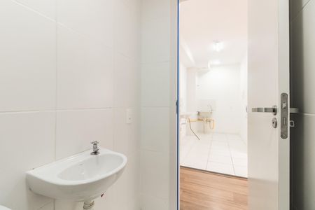 Apartamento para alugar com 33m², 2 quartos e sem vaga Apartamento para alugar com 33m², 2 quartos e sem vagaBanheiro