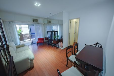 Sala de apartamento para alugar com 2 quartos, 82m² em Botafogo, Rio de Janeiro