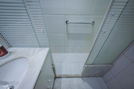 Apartamento para alugar com 82m², 2 quartos e 1 vaga Apartamento para alugar com 82m², 2 quartos e 1 vagaBanheiro da Suíte