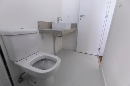 Apartamento à venda com 84m², 2 quartos e 2 vagas Apartamento à venda com 84m², 2 quartos e 2 vagasBANHEIRO SUITE Nº 1