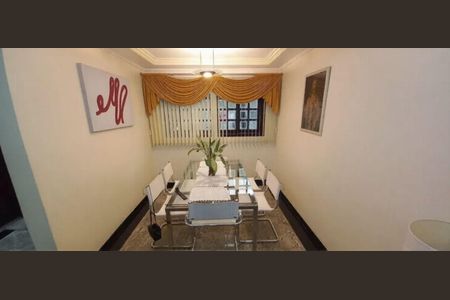 Casa à venda com 4 quartos, 183m² em Vila Regente Feijó, São Paulo
