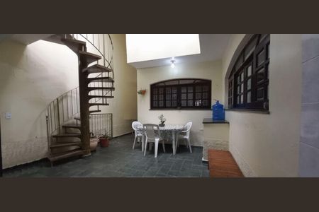 Casa à venda com 4 quartos, 183m² em Vila Regente Feijó, São Paulo