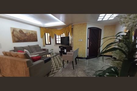 Casa à venda com 4 quartos, 183m² em Vila Regente Feijó, São Paulo
