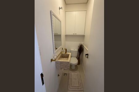 Casa à venda com 190m², 4 quartos e 2 vagas Casa à venda com 190m², 4 quartos e 2 vagasÁrea de Serviço