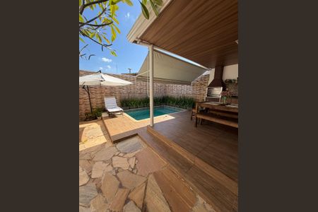 Casa à venda com 190m², 4 quartos e 2 vagas Casa à venda com 190m², 4 quartos e 2 vagasLazer