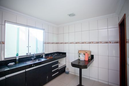 Casa para alugar com 180m², 3 quartos e 4 vagas Casa para alugar com 180m², 3 quartos e 4 vagasCozinha e Área de Serviço