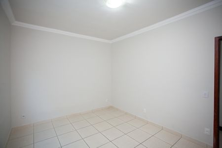 Casa para alugar com 180m², 3 quartos e 4 vagas Casa para alugar com 180m², 3 quartos e 4 vagasQuarto 2