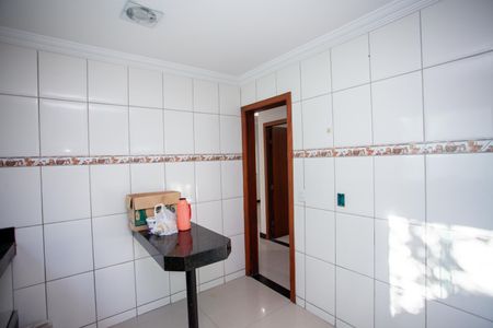 Casa para alugar com 180m², 3 quartos e 4 vagas Casa para alugar com 180m², 3 quartos e 4 vagasCozinha e Área de Serviço