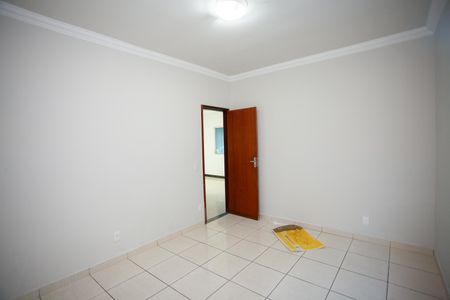 Casa para alugar com 180m², 3 quartos e 4 vagas Casa para alugar com 180m², 3 quartos e 4 vagasQuarto 2
