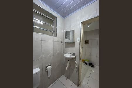 Casa de condomínio para alugar com 60m², 2 quartos e sem vaga Casa de condomínio para alugar com 60m², 2 quartos e sem vagaBanheiro
