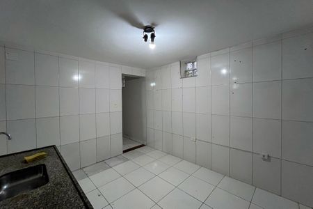 Casa de condomínio para alugar com 60m², 2 quartos e sem vaga Casa de condomínio para alugar com 60m², 2 quartos e sem vagaCozinha