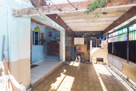 Casa para alugar com 100m², 2 quartos e 1 vaga Casa para alugar com 100m², 2 quartos e 1 vagaGaragem