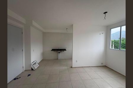 Sala de apartamento para alugar com 2 quartos, 46m² em Recreio dos Bandeirantes, Rio de Janeiro