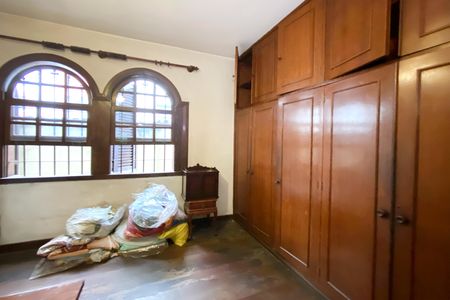 Casa para alugar com 5 quartos, 456m² em Barro Preto, Belo Horizonte