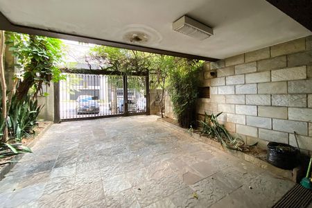 Casa para alugar com 5 quartos, 456m² em Barro Preto, Belo Horizonte