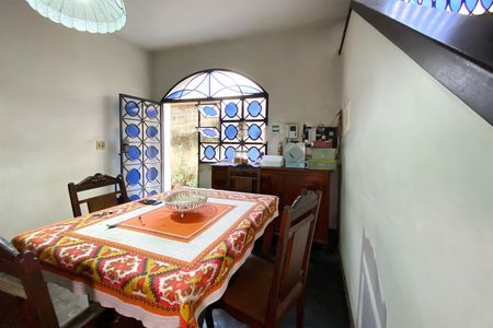 Casa para alugar com 5 quartos, 456m² em Barro Preto, Belo Horizonte