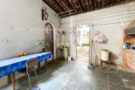 Casa para alugar com 5 quartos, 456m² em Barro Preto, Belo Horizonte
