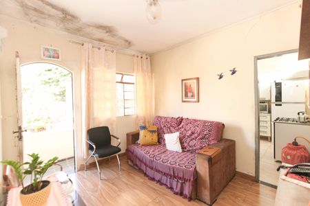 Casa à venda com 3 quartos, 360m² em Novo Riacho, Contagem
