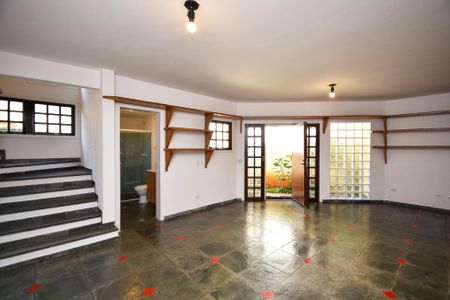 Casa para alugar com 680m², 6 quartos e 6 vagas Casa para alugar com 680m², 6 quartos e 6 vagassala casa sub solo