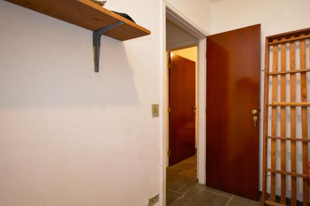 Casa para alugar com 680m², 6 quartos e 6 vagas Casa para alugar com 680m², 6 quartos e 6 vagasquarto de serviço 2