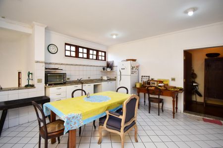 Casa para alugar com 680m², 6 quartos e 6 vagas Casa para alugar com 680m², 6 quartos e 6 vagascozinha