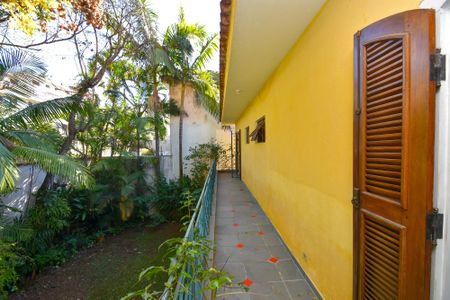 Casa para alugar com 680m², 6 quartos e 6 vagas Casa para alugar com 680m², 6 quartos e 6 vagasvaranda Suite 2