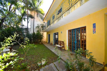 Casa para alugar com 680m², 6 quartos e 6 vagas Casa para alugar com 680m², 6 quartos e 6 vagasfachada da casa