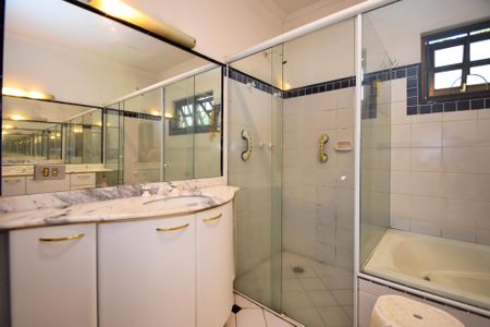 Casa para alugar com 680m², 6 quartos e 6 vagas Casa para alugar com 680m², 6 quartos e 6 vagasbanheiro Suite 2