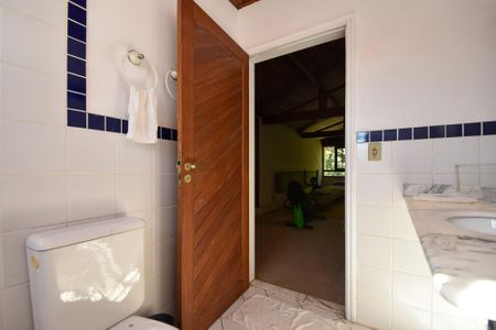 Casa para alugar com 680m², 6 quartos e 6 vagas Casa para alugar com 680m², 6 quartos e 6 vagasbanheiro sala de estar 3