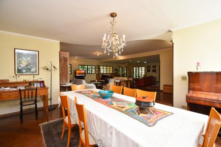 Casa para alugar com 680m², 6 quartos e 6 vagas Casa para alugar com 680m², 6 quartos e 6 vagassala de jantar
