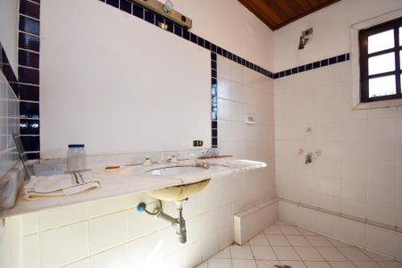 Casa para alugar com 680m², 6 quartos e 6 vagas Casa para alugar com 680m², 6 quartos e 6 vagasbanheiro sala de estar 3