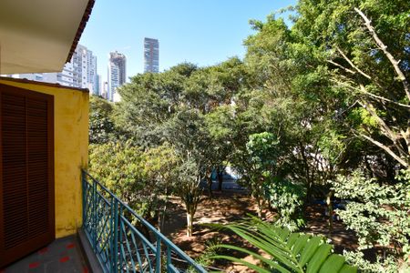 Casa para alugar com 680m², 6 quartos e 6 vagas Casa para alugar com 680m², 6 quartos e 6 vagasvaranda Suite 1