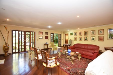 Casa para alugar com 680m², 6 quartos e 6 vagas Casa para alugar com 680m², 6 quartos e 6 vagassala de estar 1
