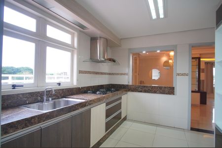 Apartamento à venda com 140m², 3 quartos e sem vagaCozinha